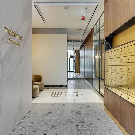 Lägenhet Bank Polski Center With Parking By Lion Gdynia