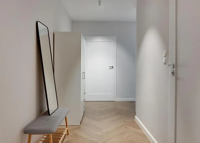 Lägenhet Bank Polski Center With Parking By Lion