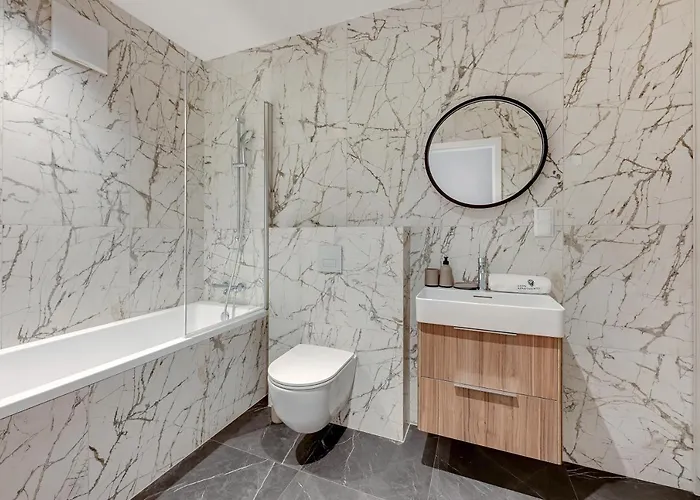 Bank Polski Center With Parking By Lion Lägenhet